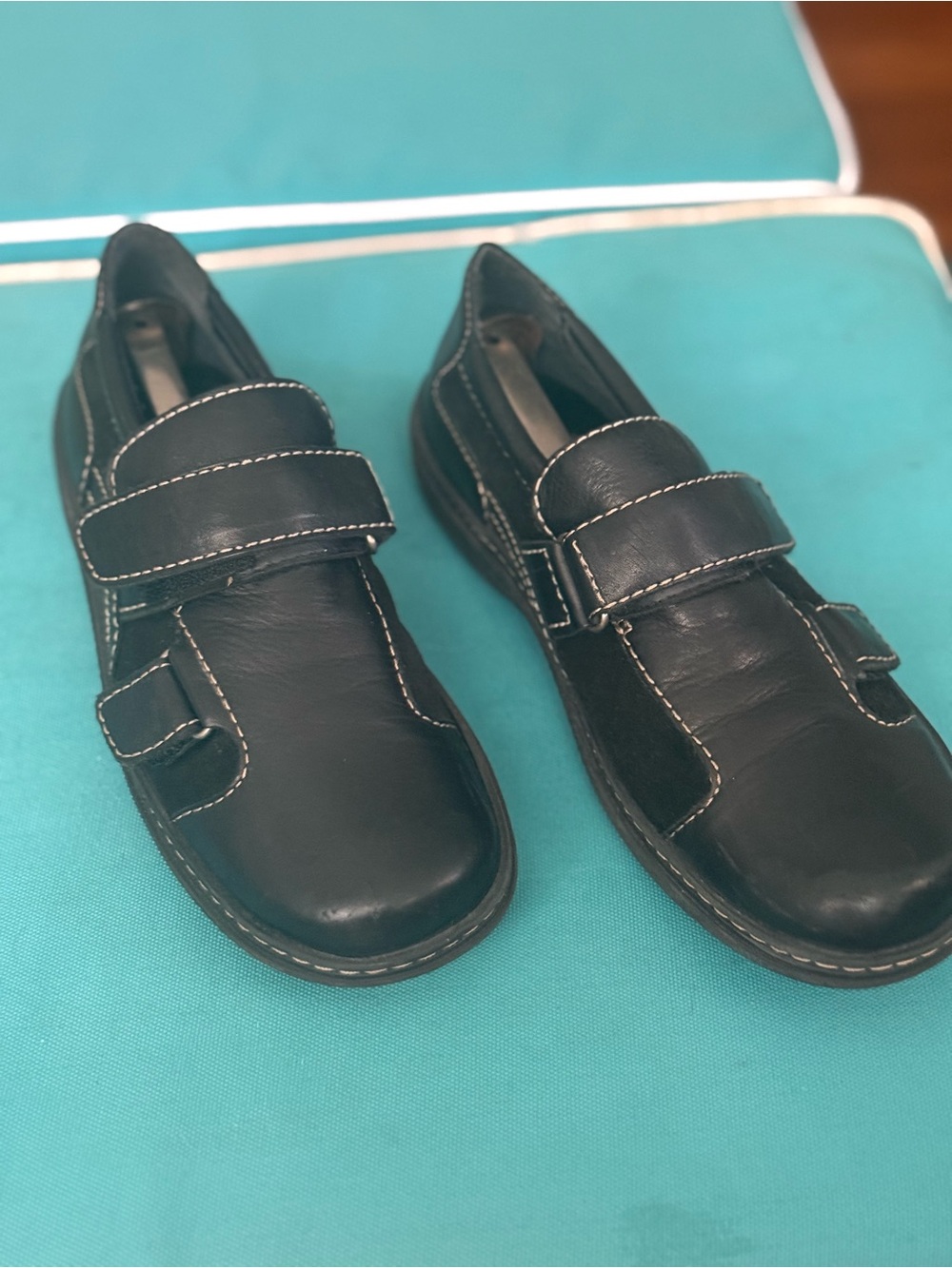 NaturalizerBlack Leather Slip-On Velcro Loafers 8M